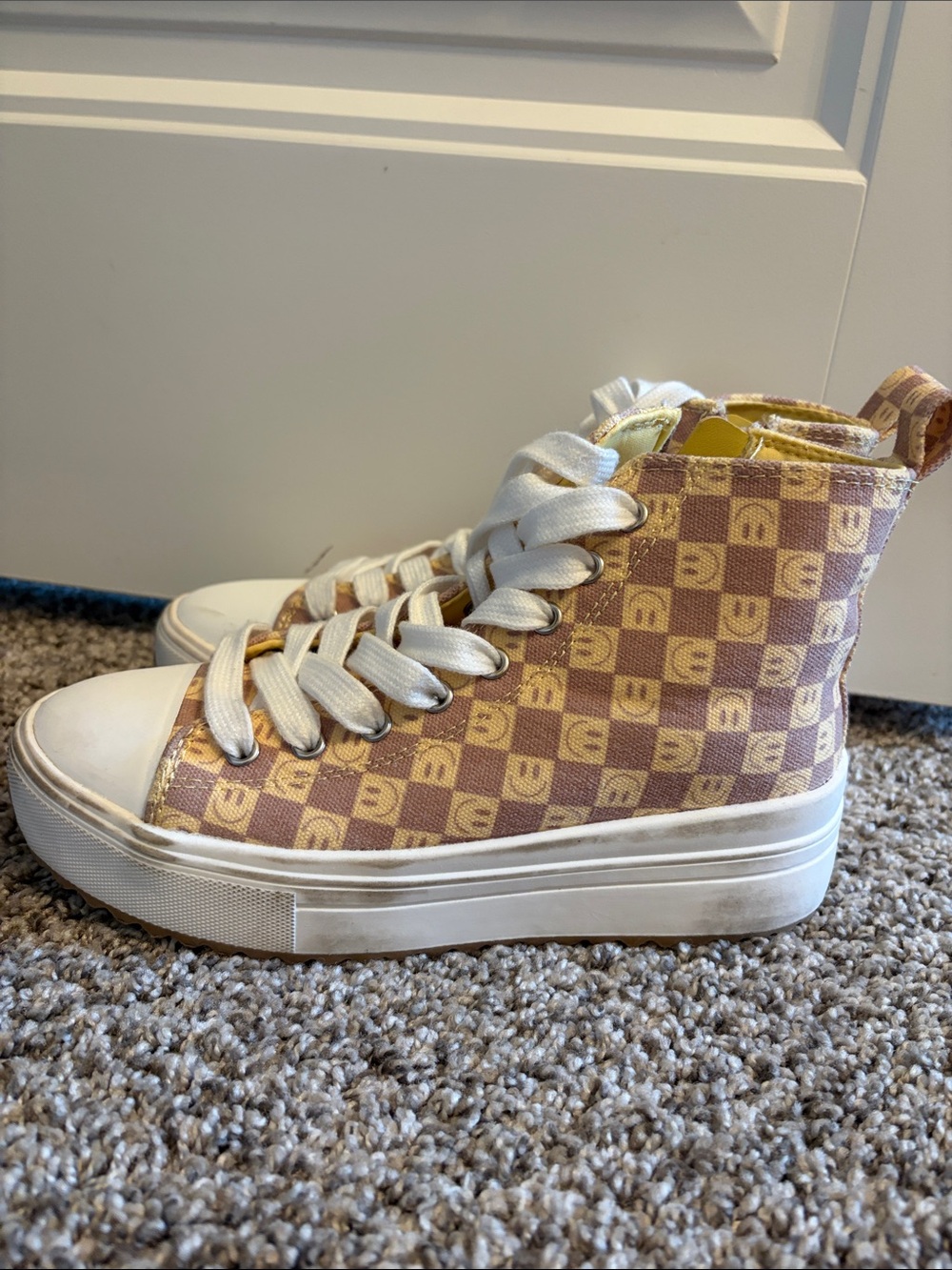 art class tan and Cream Checkerboard High-Top Kids Sneakers
